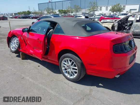 2014 Ford Mustang V6 with VIN 1ZVBP8EM7E5316940, listed as a IAAI auction lot 42555358 with Not provided miles and . Bid and sale history available at DreamBid. Image 3.