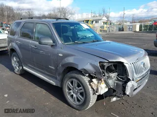 2008 Mercury Mariner with VIN 4M2CU91168KJ37290, listed as a IAAI auction lot 41199062 with 142,232 mi miles. Bid and sale history available at carsss.com. Image 1.