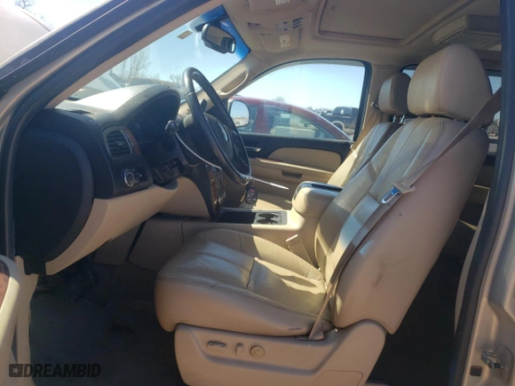 2007 Chevrolet Suburban LT with VIN 1GNFC16067R252699, listed as a Copart auction lot 46842015 with 279,283 mi miles and Salvage Title. Bid and sale history available at carsss.com. Image 7.