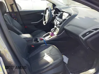 2014 Ford Focus Titanium with VIN 1FADP3J24EL241067, listed as a IAAI auction lot 42093101 with 1 mi miles. Bid and sale history available at carsss.com. Image 5.