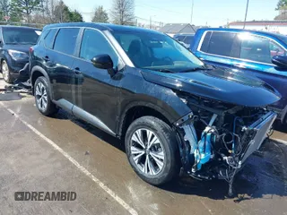 2022 Nissan Rogue SV with VIN 5N1BT3BB9NC689280, listed as a IAAI auction lot 41835471 with 29,553 mi miles. Bid and sale history available at carsss.com. Image 1.