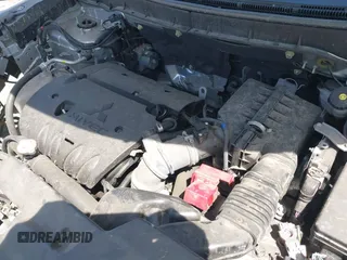 2021 Mitsubishi Outlander ES z VIN JA4APUAU0MU003658, wystawiony jako IAAI lot #42146324 z przebiegiem 48 890 mil mil oraz . Historia ofert i sprzedaży dostępna na DreamBid. Obrazek 10.