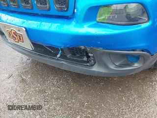 2018 Jeep Cherokee Latitude Tech Connect с VIN 1C4PJLCBXJD595296, выставлен на аукционе IAAI как лот 42186740 с пробегом 100 743 миль миль и . История ставок и продаж доступна на DreamBid. Изображение 6.