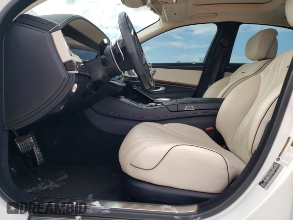 2019 Mercedes-Benz S-Class AMG S 63 with VIN WDDUG8JB2KA491718, listed as a Copart auction lot 68649454 with 34,414 mi miles and Non Repairable. Bid and sale history available at carsss.com. Image 7.