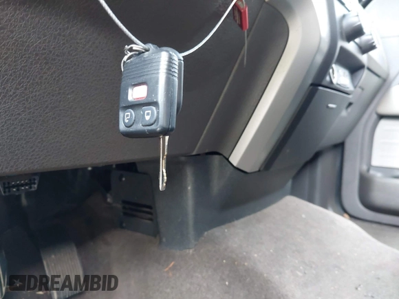 2009 Ford F-150 STX with VIN 1FTRX148X9FA04219, listed as a IAAI auction lot 42671492 with 152,462 mi miles and . Bid and sale history available at DreamBid. Image 11.