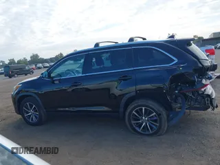 2019 Toyota Highlander SE with VIN 5TDKZRFH9KS332308, listed as a IAAI auction lot 42659392 with 68,333 mi miles and . Bid and sale history available at DreamBid. Image 14.