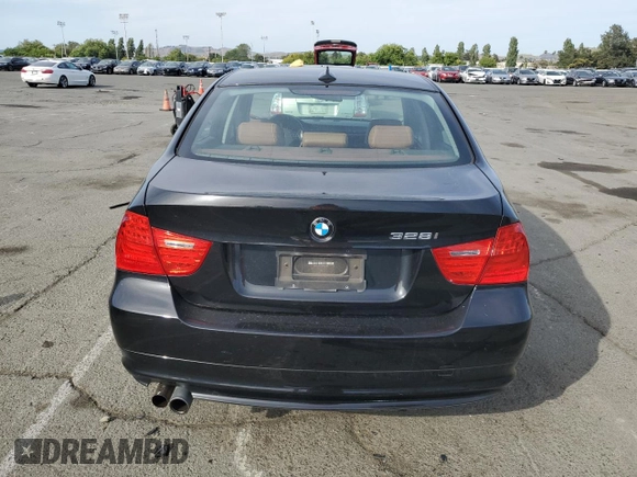 2011 BMW 3 Series 328i с VIN WBAPH5C53BA445287, выставлен на аукционе Copart как лот 57314625 с пробегом 82 026 миль миль и Списание • Salvage title. История ставок и продаж доступна на DreamBid. Изображение 6.