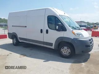 2016 Ram ProMaster Cargo z VIN 3C6TRVDG2GE133309, wystawiony jako IAAI lot #42109788 z przebiegiem 243 853 mil mil oraz . Historia ofert i sprzedaży dostępna na DreamBid. Obrazek 1.