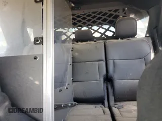 2020 Ford Police Interceptor Utility z VIN 1FM5K8AW6LGC63926, wystawiony jako Copart lot #56027645 z przebiegiem Nie podano mil oraz Szkoda całkowita • Salvage title. Historia ofert i sprzedaży dostępna na DreamBid. Obrazek 10.