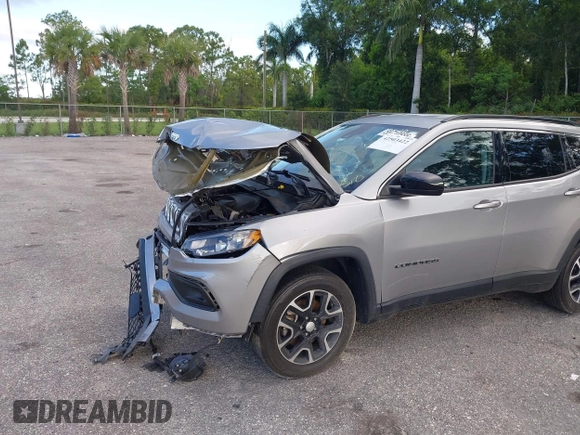 2022 Jeep Compass Latitude with VIN 3C4NJCBB8NT138706, listed as a IAAI auction lot 42503422 with 52,131 mi miles and . Bid and sale history available at DreamBid. Image 6.