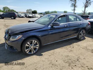 2016 Mercedes-Benz C 300 Luxury z VIN 55SWF4KB6GU109605, wystawiony jako Copart lot #52925615 z przebiegiem 131 673 mil mil oraz Szkoda całkowita • Salvage title. Historia ofert i sprzedaży dostępna na DreamBid. Obrazek 1.