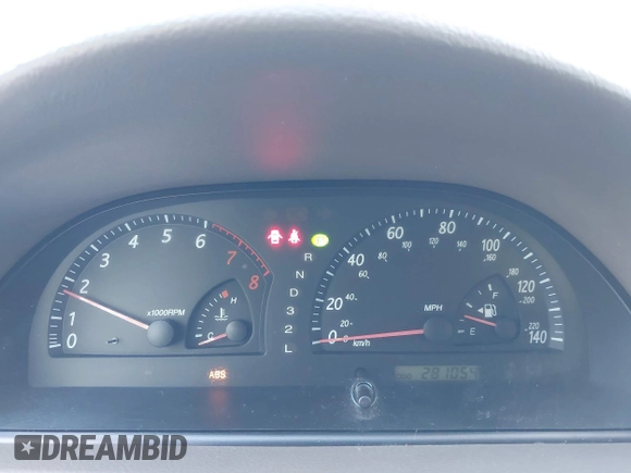 2003 Toyota Camry LE z VIN 4T1BF32K03U562089, wystawiony jako IAAI lot #42213639 z przebiegiem 281 054 mil mil oraz . Historia ofert i sprzedaży dostępna na DreamBid. Obrazek 7.