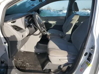 2018 Toyota Sienna L with VIN 5TDZZ3DC5JS944216, listed as a Copart auction lot 42262675 with 163,078 mi miles and Clean Title. Bid and sale history available at DreamBid. Image 7.