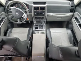 2008 Jeep Liberty Limited with VIN 1J8GN58K08W207430, listed as a Copart auction lot 53733945 with 264,595 mi miles and Clean Title. Bid and sale history available at DreamBid. Image 8.