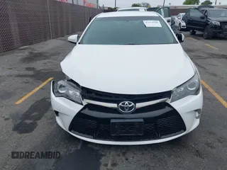 2017 Toyota Camry XLE z VIN 4T1BF1FKXHU797542, wystawiony jako IAAI lot #42374500 z przebiegiem 49 983 mil mil oraz . Historia ofert i sprzedaży dostępna na DreamBid. Obrazek 12.