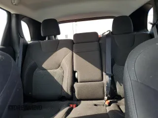 2019 Jeep Cherokee Latitude z VIN 1C4PJMCB2KD330721, wystawiony jako Copart lot #58840055 z przebiegiem 114 770 mil mil oraz Szkoda całkowita • Salvage title. Historia ofert i sprzedaży dostępna na DreamBid. Obrazek 10.