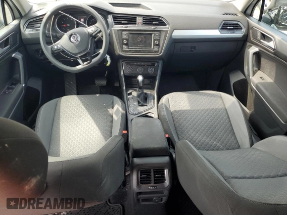 2018 Volkswagen Tiguan S z VIN 3VV1B7AX1JM072635, wystawiony jako Copart lot #58413425 z przebiegiem 79 514 mil mil oraz Szkoda całkowita • Salvage title. Historia ofert i sprzedaży dostępna na DreamBid. Obrazek 8.