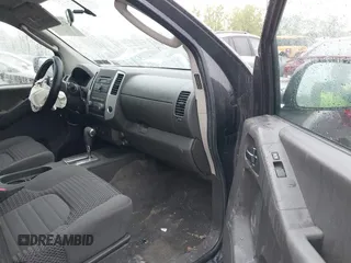 2010 Nissan Frontier SE z VIN 1N6AD0CW2AC415374, wystawiony jako IAAI lot #42321089 z przebiegiem 114 385 mil mil oraz . Historia ofert i sprzedaży dostępna na DreamBid. Obrazek 5.