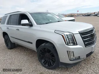 2017 Cadillac Escalade Platinum with VIN 1GYS4DKJ1HR389842, listed as a IAAI auction lot 40717795 with 1 mi miles. Bid and sale history available at carsss.com. Image 1.