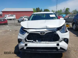 2022 Toyota Highlander LE with VIN 5TDBZRBH5NS580954, listed as a IAAI auction lot 42103401 with 40,391 mi miles and . Bid and sale history available at DreamBid. Image 6.