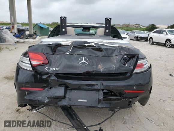 2020 Mercedes-Benz C 300 с VIN WDDWK8DB7LF947767, выставлен на аукционе Copart как лот 79406554 с пробегом 18 243 миль миль и Списание • Salvage title. История ставок и продаж доступна на DreamBid. Изображение 6.