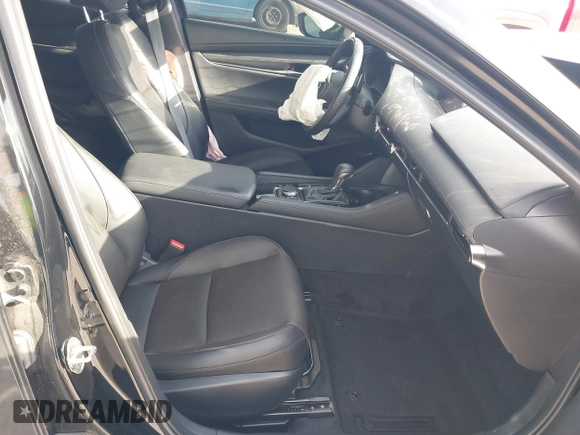 2023 Mazda 3 Premium Plus z VIN JM1BPBNY0P1615814, wystawiony jako IAAI lot #41718577 z przebiegiem Nie podano mil oraz . Historia ofert i sprzedaży dostępna na DreamBid. Obrazek 5.