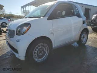 2017 Smart fortwo pure with VIN WMEFJ5DA0HK169587, listed as a Copart auction lot 69197104 with 0 mi miles and Clean Title. Bid and sale history available at carsss.com. Image 1.
