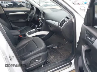 2016 Audi Q5 Premium Plus with VIN WA1L2AFPXGA136183, listed as a IAAI auction lot 41898224 with 117,640 mi miles. Bid and sale history available at carsss.com. Image 5.