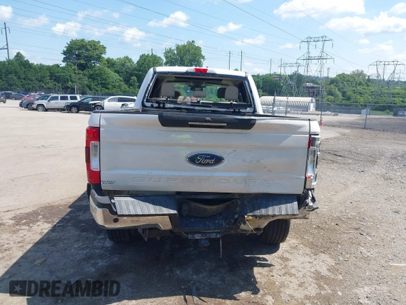 2017 Ford F-250 Lariat with VIN 1FT7W2BT8HED03378, listed as a IAAI auction lot 42545547 with 240,558 mi miles and . Bid and sale history available at DreamBid. Image 16.
