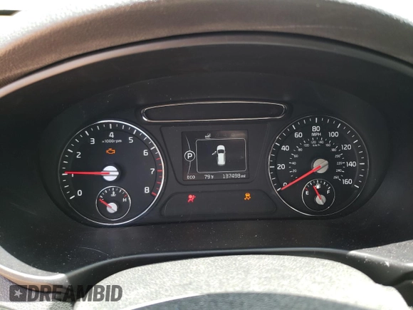 2017 Kia Sorento LX z VIN 5XYPG4A35HG297508, wystawiony jako Copart lot #56898275 z przebiegiem 137 498 mil mil oraz Szkoda całkowita • Salvage title. Historia ofert i sprzedaży dostępna na DreamBid. Obrazek 9.