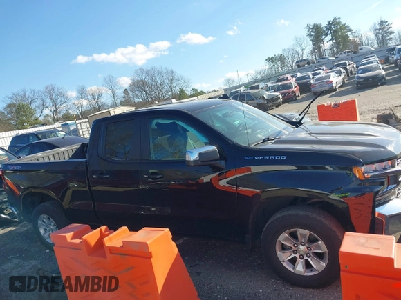 2020 Chevrolet Silverado 1500 LT with VIN 1GCRYDED8LZ334392, listed as a IAAI auction lot 41239456 with 159,216 mi miles. Bid and sale history available at carsss.com. Image 13.