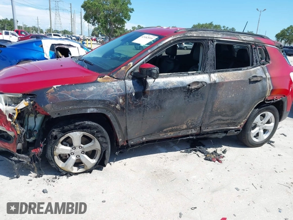 2019 Jeep Compass Latitude with VIN 3C4NJCBB9KT743488, listed as a IAAI auction lot 42482099 with 114,190 mi miles and . Bid and sale history available at DreamBid. Image 6.