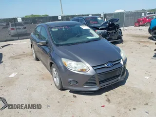 2013 Ford Focus SE with VIN 1FADP3F27DL156733, listed as a IAAI auction lot 41998196 with 116,692 mi miles. Bid and sale history available at carsss.com. Image 1.