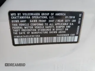 2018 Volkswagen Passat S z VIN 1VWAA7A32JC021254, wystawiony jako Copart lot #51335475 z przebiegiem 101 412 mil mil oraz Szkoda całkowita • Salvage title. Historia ofert i sprzedaży dostępna na DreamBid. Obrazek 12.