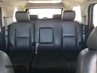2013 Cadillac Escalade Premium z VIN 1GYS4CEF6DR240354, wystawiony jako Copart lot #57981635 z przebiegiem 120 582 mil mil oraz Szkoda całkowita • Salvage title. Historia ofert i sprzedaży dostępna na DreamBid. Obrazek 10.