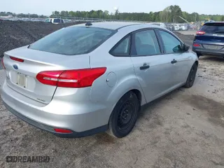 2016 Ford Focus S with VIN 1FADP3E27GL201577, listed as a IAAI auction lot 42011356 with 1 mi miles. Bid and sale history available at carsss.com. Image 4.