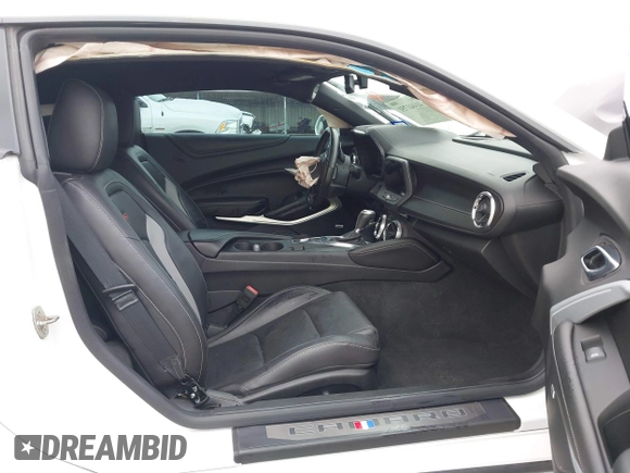 2018 Chevrolet Camaro 2SS with VIN 1G1FH1R79J0152443, listed as a IAAI auction lot 41441751 with 52,384 mi miles and . Bid and sale history available at DreamBid. Image 5.