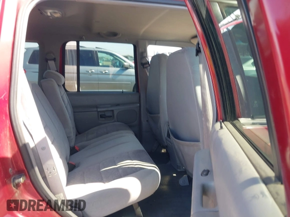 2001 Ford Explorer XLT z VIN 1FMDU73E51ZA06701, wystawiony jako IAAI lot #42379931 z przebiegiem 211 904 mil mil oraz . Historia ofert i sprzedaży dostępna na DreamBid. Obrazek 8.