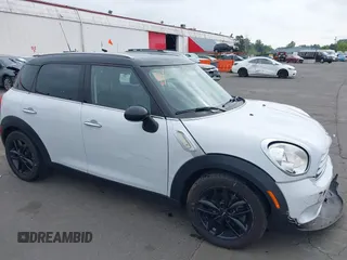 2012 MINI Countryman with VIN WMWZB3C57CWM04258, listed as a IAAI auction lot 42116867 with 168,550 mi miles and . Bid and sale history available at DreamBid. Image 17.