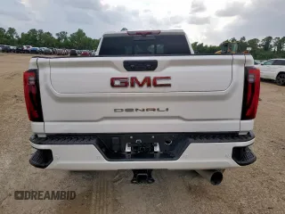2024 GMC Sierra 2500HD Denali z VIN 1GT49REY3RF284860, wystawiony jako Copart lot #60520235 z przebiegiem Nie podano mil oraz Szkoda całkowita • Salvage title. Historia ofert i sprzedaży dostępna na DreamBid. Obrazek 6.