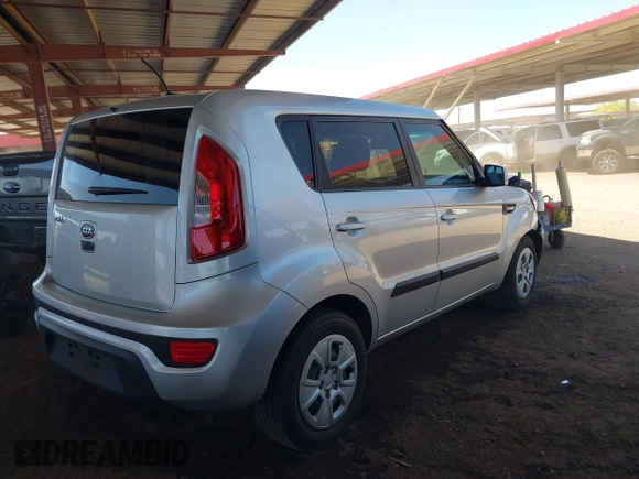 2012 Kia Soul with VIN KNDJT2A59C7400121, listed as a IAAI auction lot 42058012 with 83,059 mi miles. Bid and sale history available at carsss.com. Image 4.