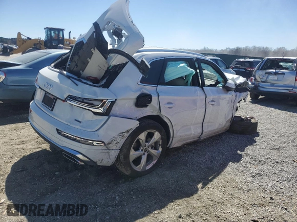 2024 Audi Q5 S line Premium Plus with VIN WA1EAAFYXR2052091, listed as a Copart auction lot 49450535 with Not provided miles and Salvage title. Bid and sale history available at DreamBid. Image 3.