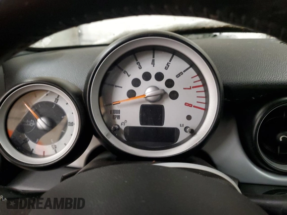 2010 MINI Convertible with VIN WMWMR3C55ATU98337, listed as a Copart auction lot 45039425 with Not Provided miles and Clean Title. Bid and sale history available at DreamBid. Image 9.