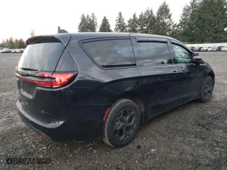 2023 Chrysler Pacifica Hybrid Limited with VIN 2C4RC1S77PR618866, listed as a Copart auction lot 84707794 with 11,803 mi miles and Salvage Title. Bid and sale history available at carsss.com. Image 3.