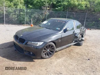 2011 BMW 3 Series 328i xDrive z VIN WBAPK5G55BNN79304, wystawiony jako IAAI lot #42166372 z przebiegiem 115 730 mil mil oraz . Historia ofert i sprzedaży dostępna na DreamBid. Obrazek 2.