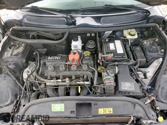 2005 MINI Convertible with VIN WMWRF33485TF61638, listed as a Copart auction lot 59822125 with 89,011 mi miles and Clean title. Bid and sale history available at DreamBid. Image 11.