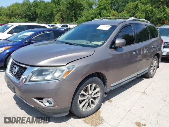 2014 Nissan Pathfinder Platinum z VIN 5N1AR2MN9EC622321, wystawiony jako IAAI lot #42697399 z przebiegiem 180 407 mil mil oraz . Historia ofert i sprzedaży dostępna na DreamBid. Obrazek 2.