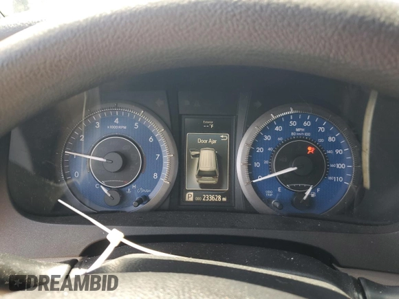 2018 Toyota Sienna L with VIN 5TDZZ3DCXJS928724, listed as a Copart auction lot 58067154 with 233,628 mi miles and Salvage Title. Bid and sale history available at DreamBid. Image 9.