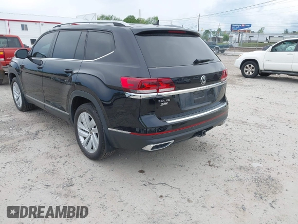 2021 Volkswagen Atlas SEL with VIN 1V2BR2CA9MC576221, listed as a IAAI auction lot 42176520 with 67,272 mi miles and . Bid and sale history available at DreamBid. Image 3.