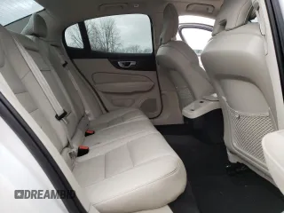 2024 Volvo S60 Core Dark Theme z VIN 7JRL12TK8RG295020, wystawiony jako Copart lot #47601695 z przebiegiem 45 837 mil mil oraz Szkoda całkowita • Salvage title. Historia ofert i sprzedaży dostępna na DreamBid. Obrazek 10.